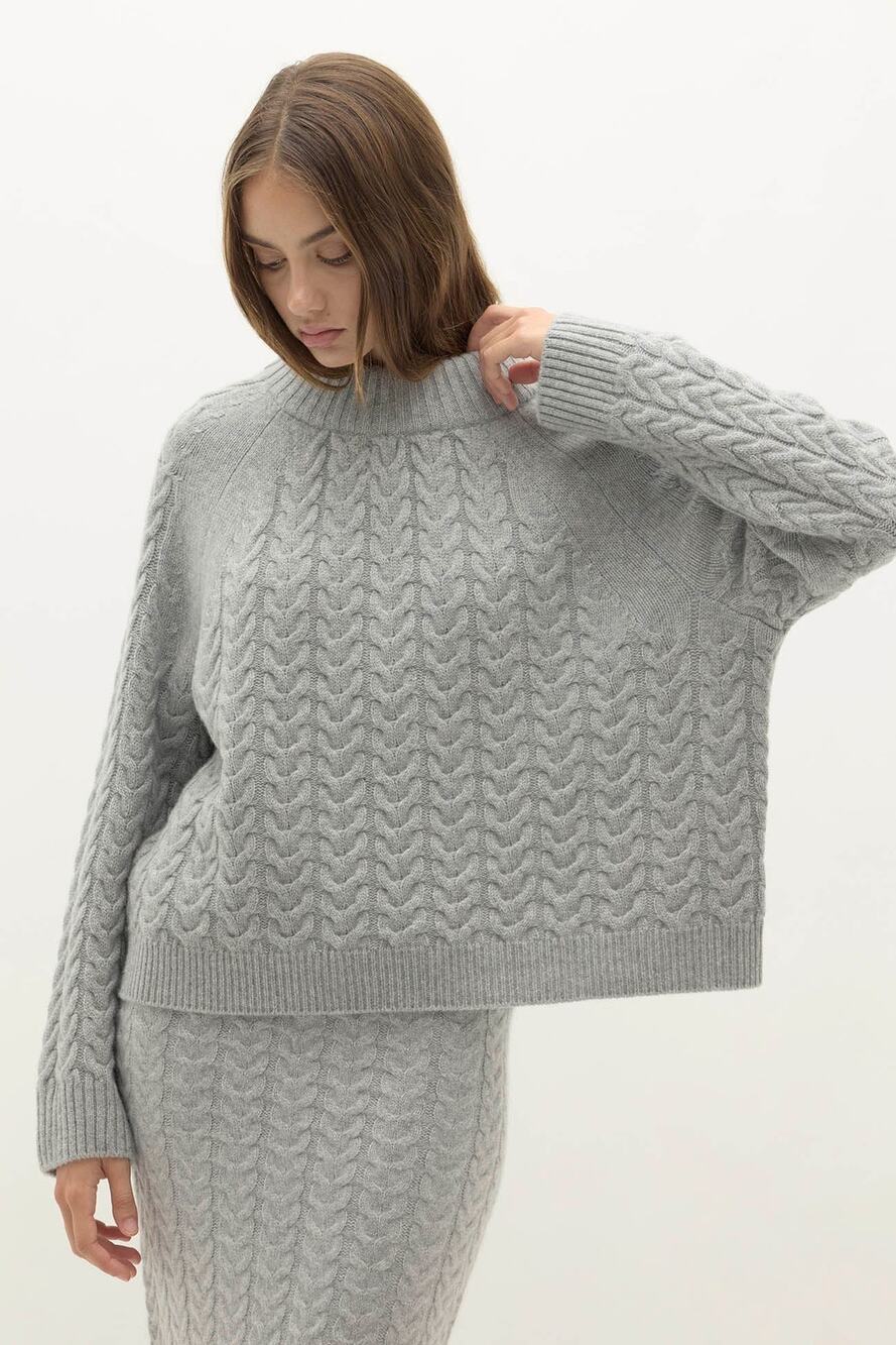 NakedCashmere Cable Knit Cashmere Sweater Shadow Heather Size L NWT